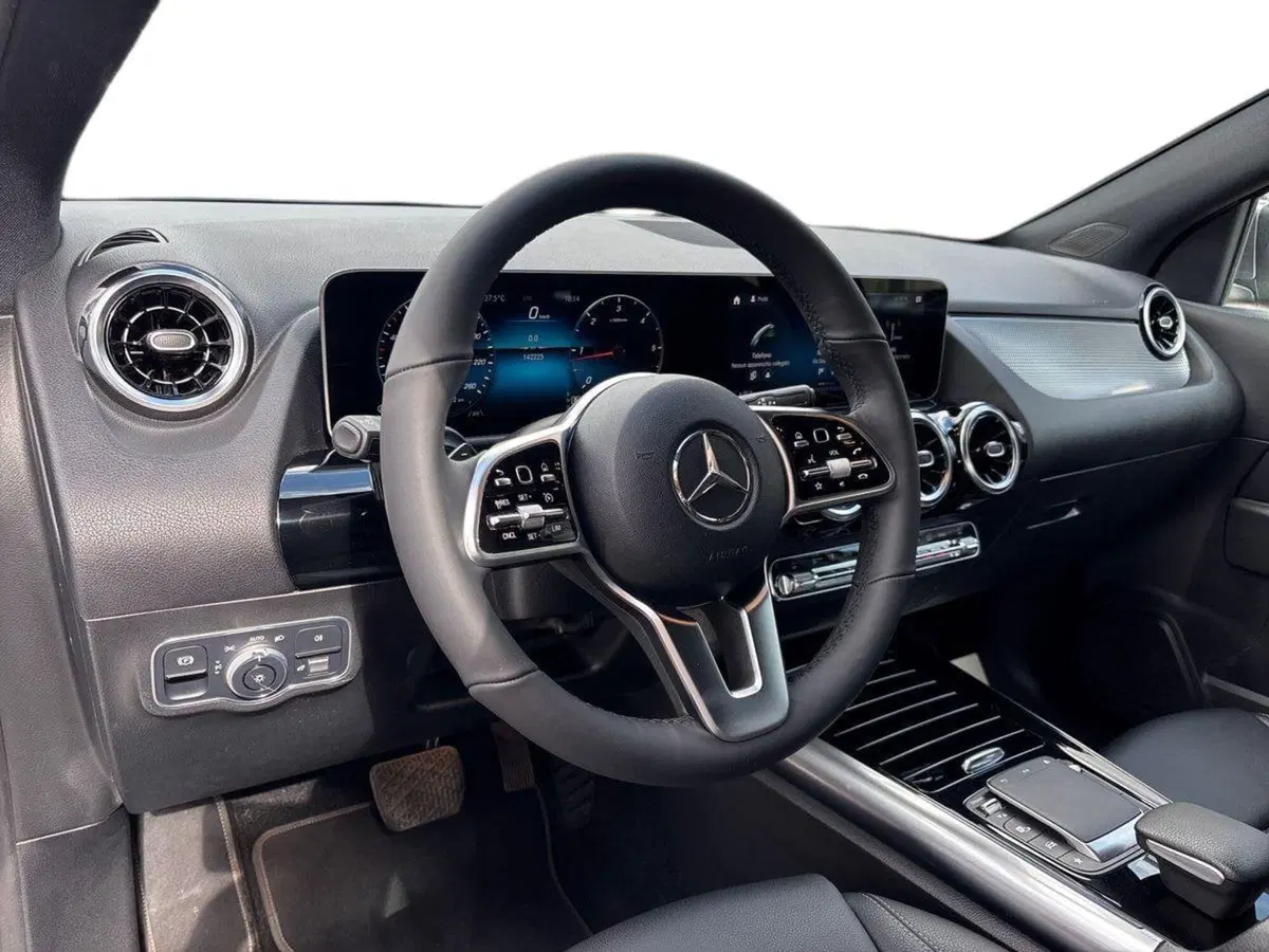 Mercedes-Benz GLA SUV usata a Pescara (7)