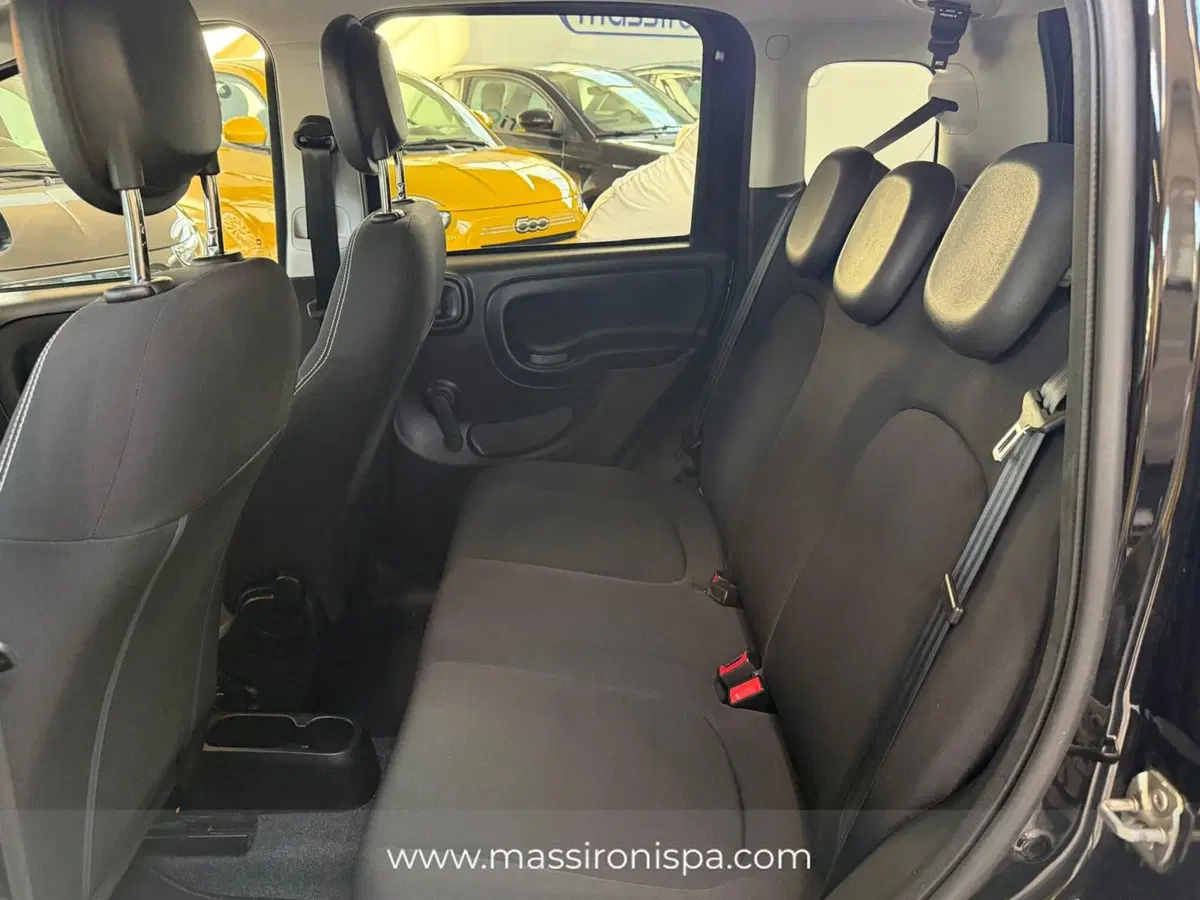 Fiat Panda Cross usata a Milano (11)