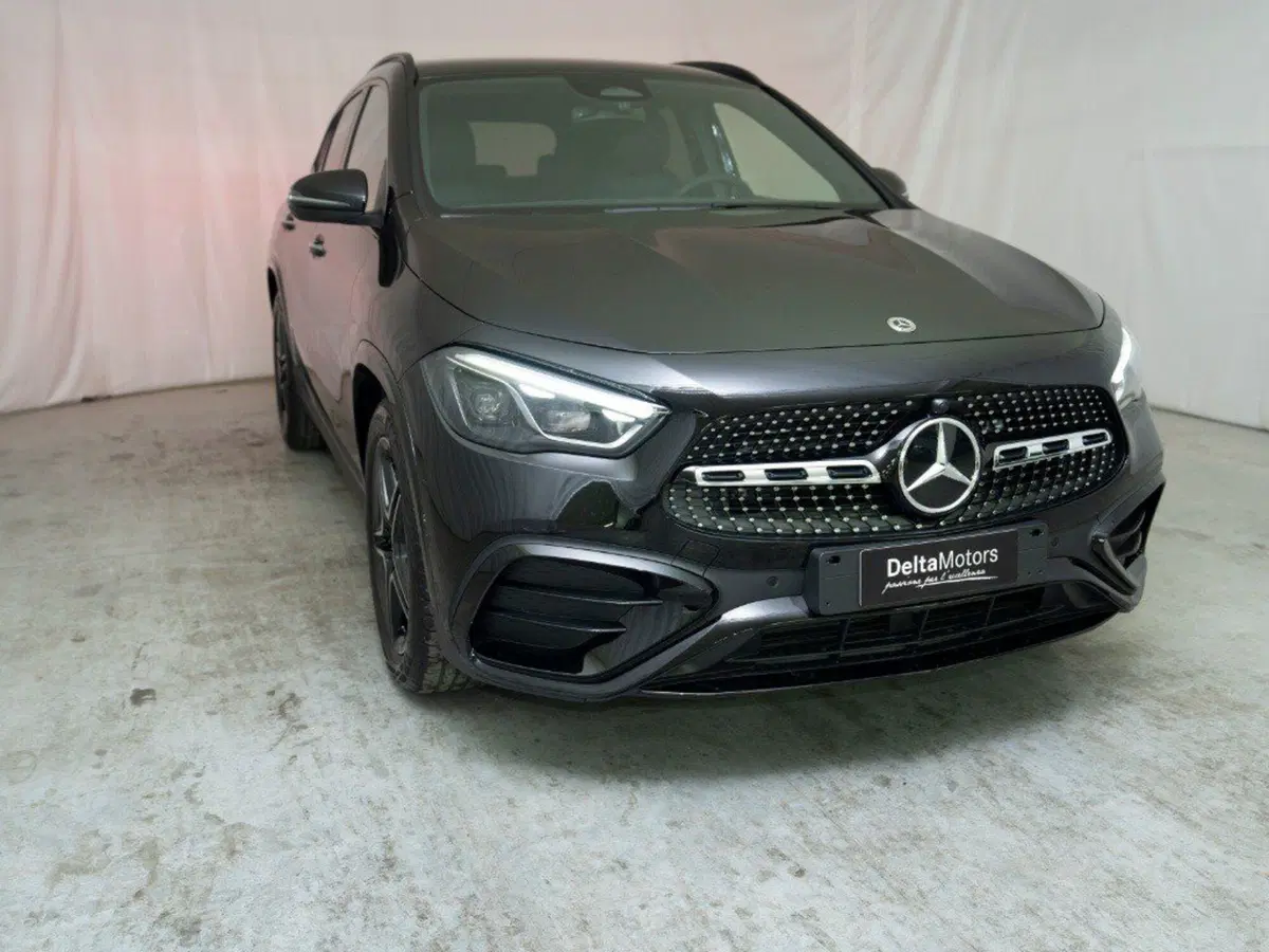 Mercedes-Benz GLA SUV nuova a Macerata (3)
