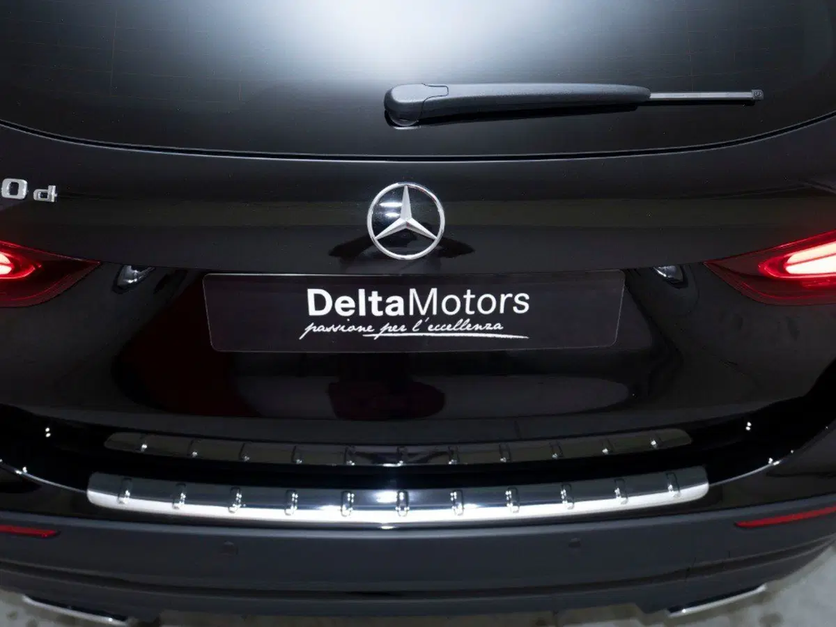 Mercedes-Benz GLA SUV nuova a Macerata (9)
