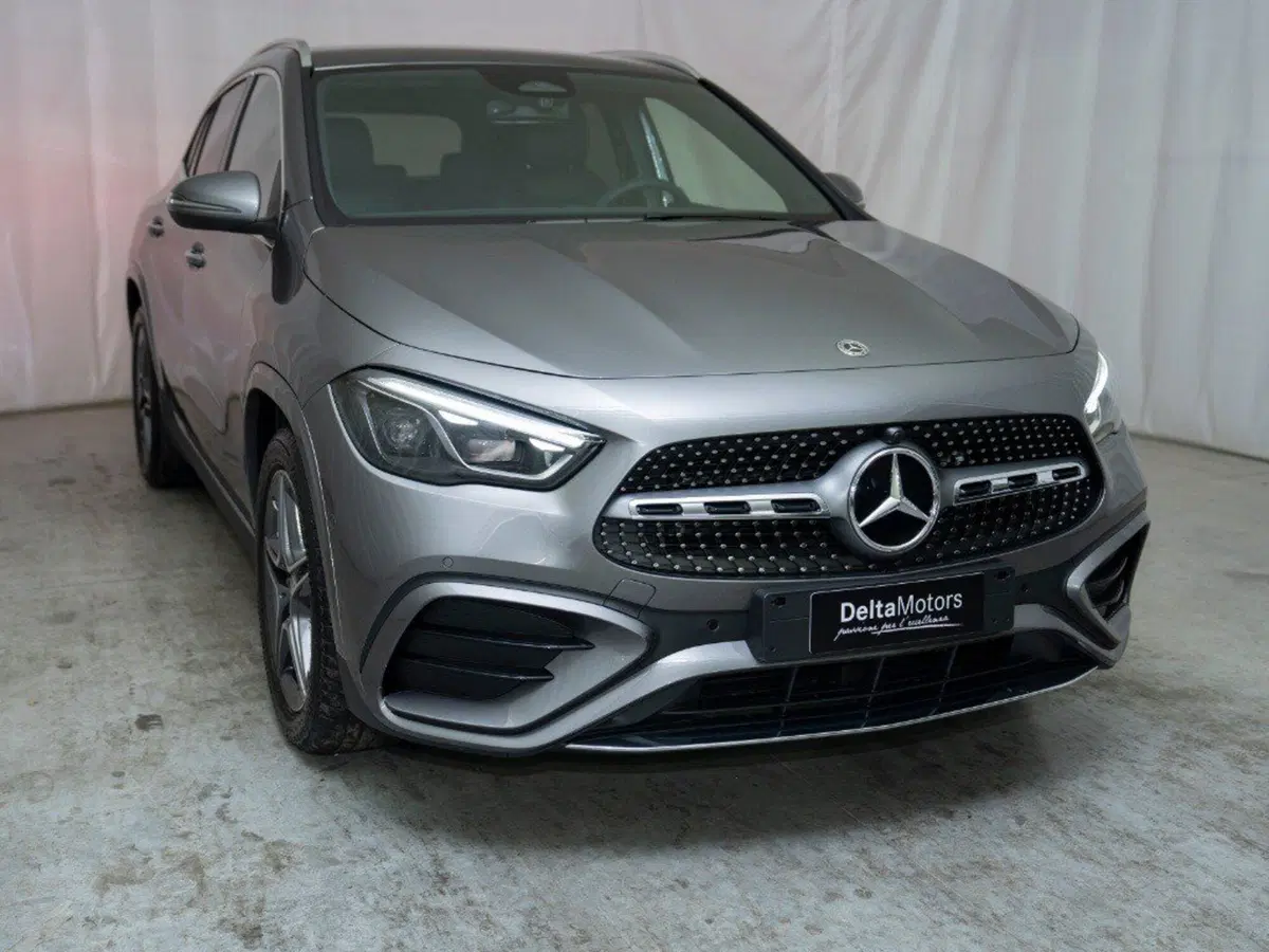 Mercedes-Benz GLA SUV nuova a Macerata (6)