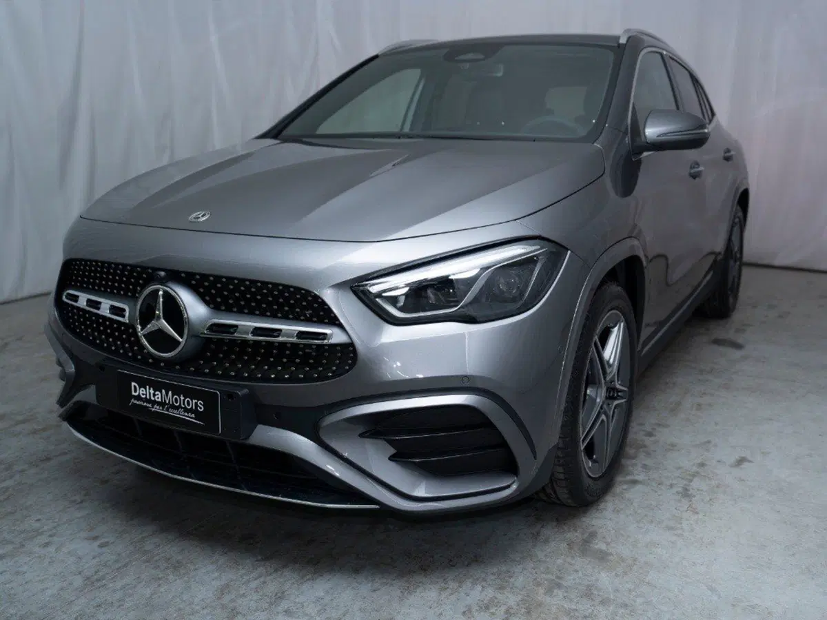 Mercedes-Benz GLA SUV nuova a Macerata