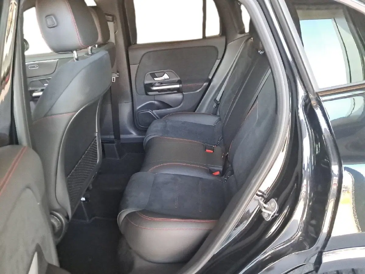 Mercedes-Benz GLA SUV usata a Salerno (11)