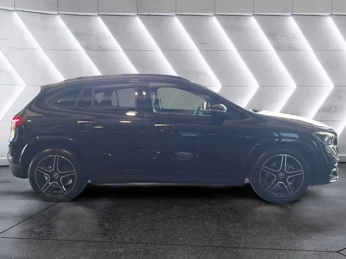 Mercedes-Benz GLA SUV usata a Salerno (4)