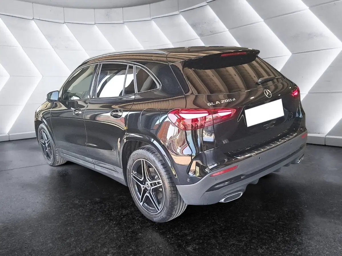 Mercedes-Benz GLA SUV usata a Salerno (6)