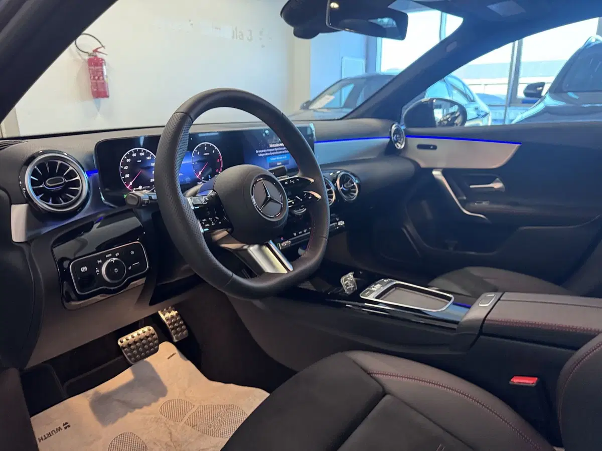 Mercedes-Benz Classe A nuova a Messina (7)