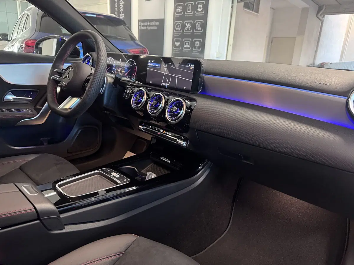 Mercedes-Benz Classe A nuova a Messina (9)