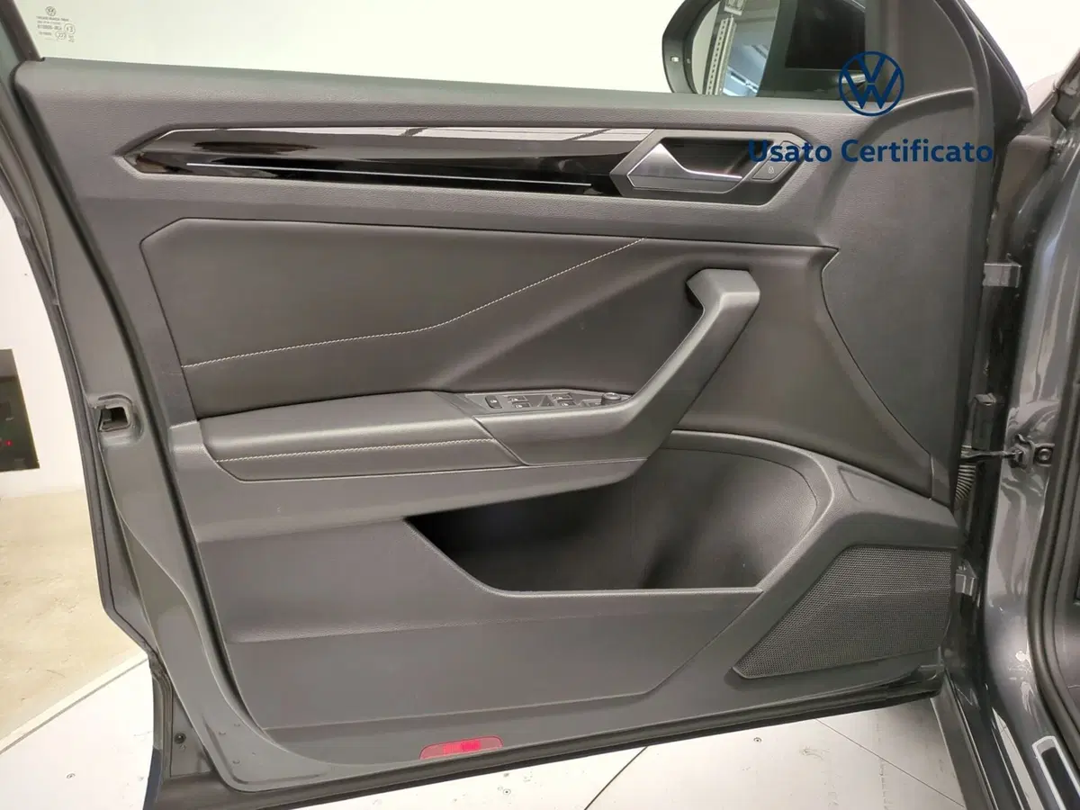 Volkswagen T-Roc usata a Avellino (14)