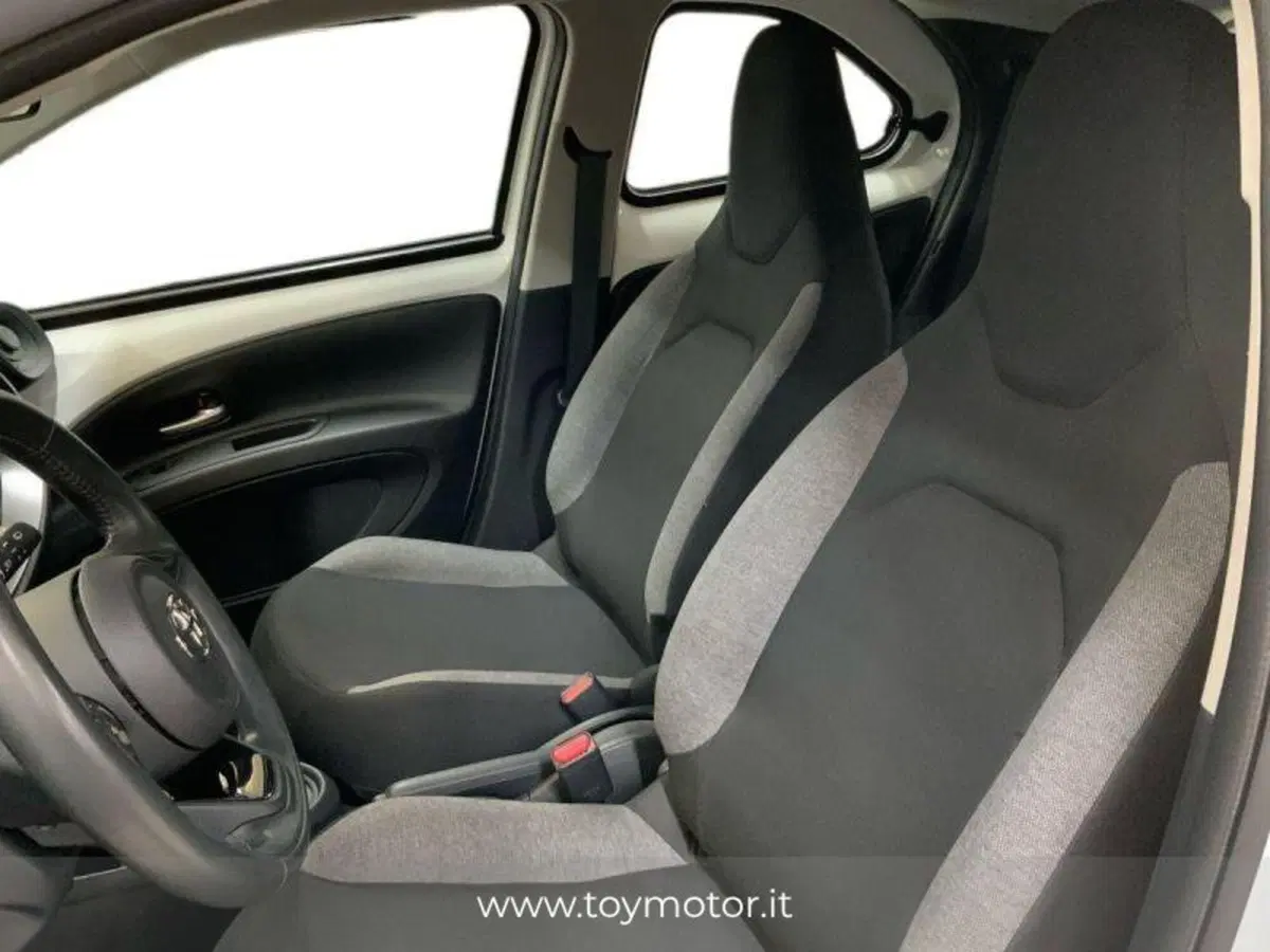 Toyota Aygo X usata a Arezzo (11)
