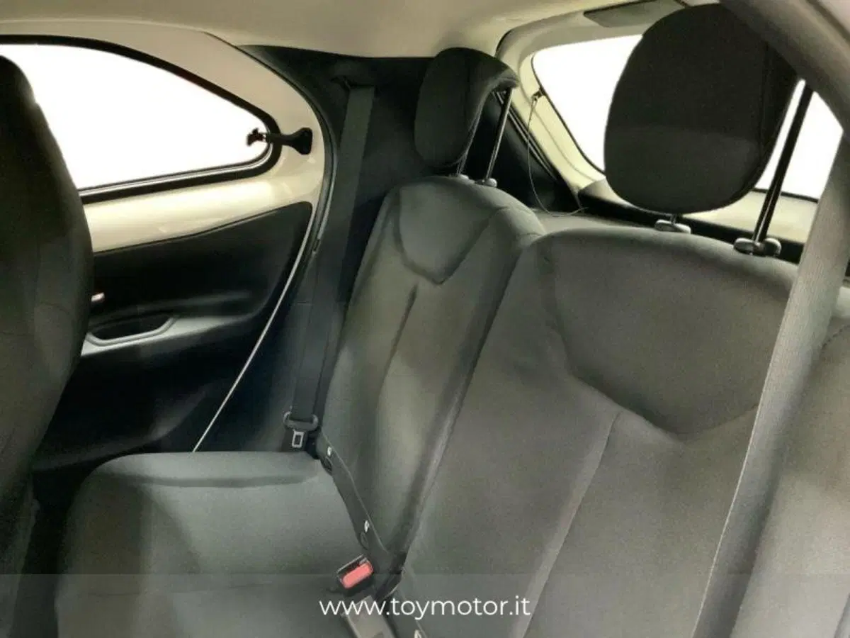 Toyota Aygo X usata a Arezzo (14)
