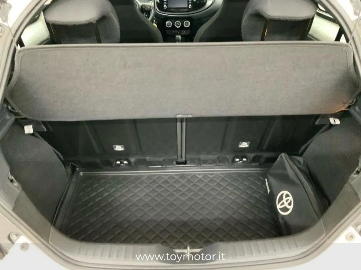 Toyota Aygo X usata a Arezzo (15)