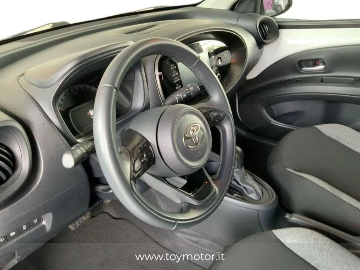 Toyota Aygo X usata a Perugia (9)