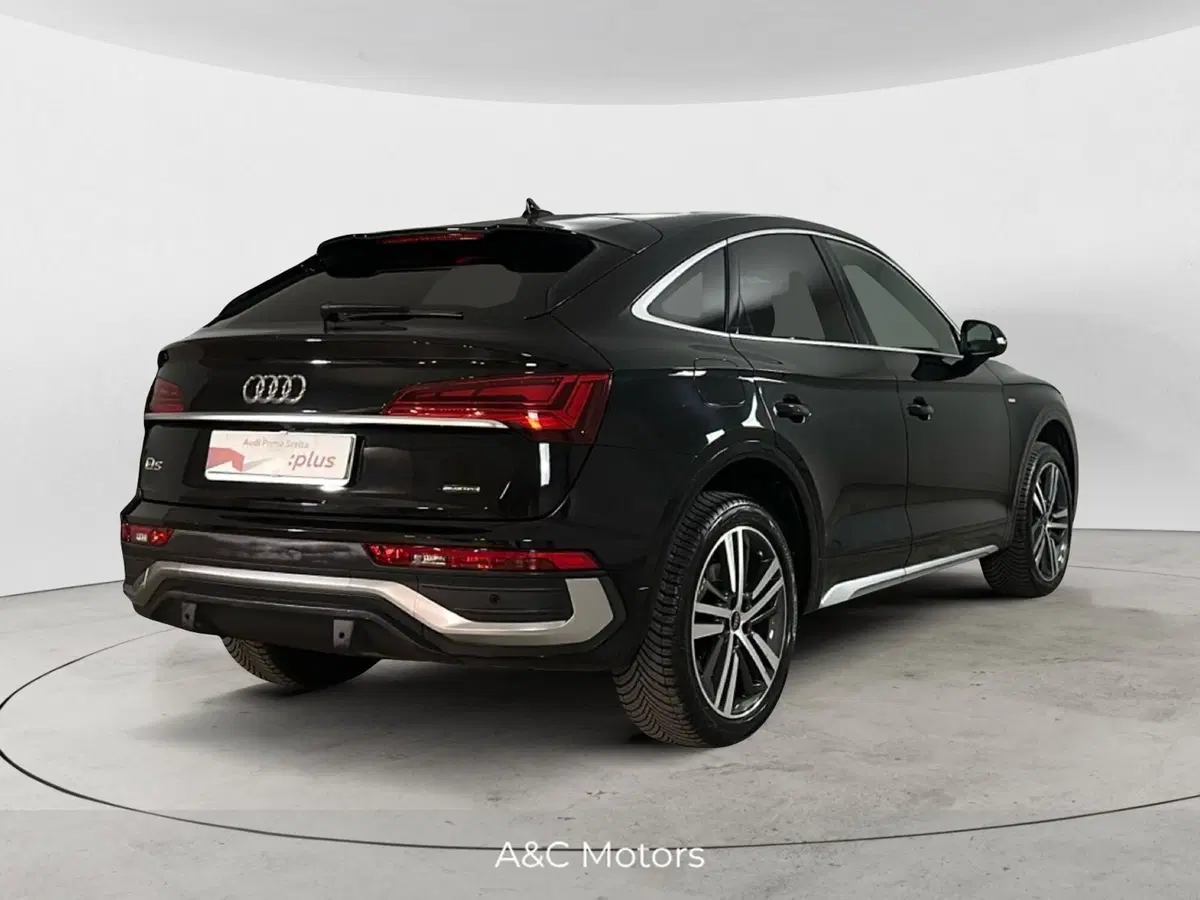 Audi Q4 Sportback usata a Caserta (4)