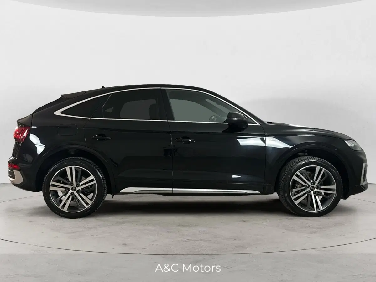 Audi Q4 Sportback usata a Caserta (5)