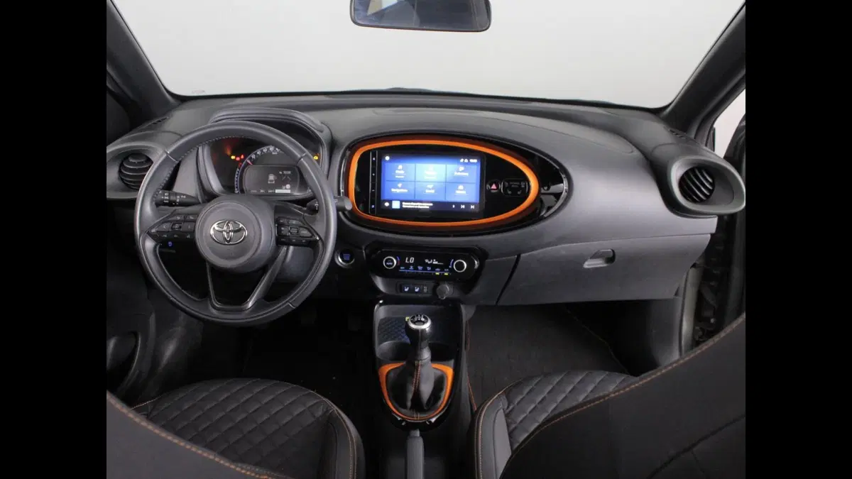 Toyota Aygo X usata a Palermo (9)