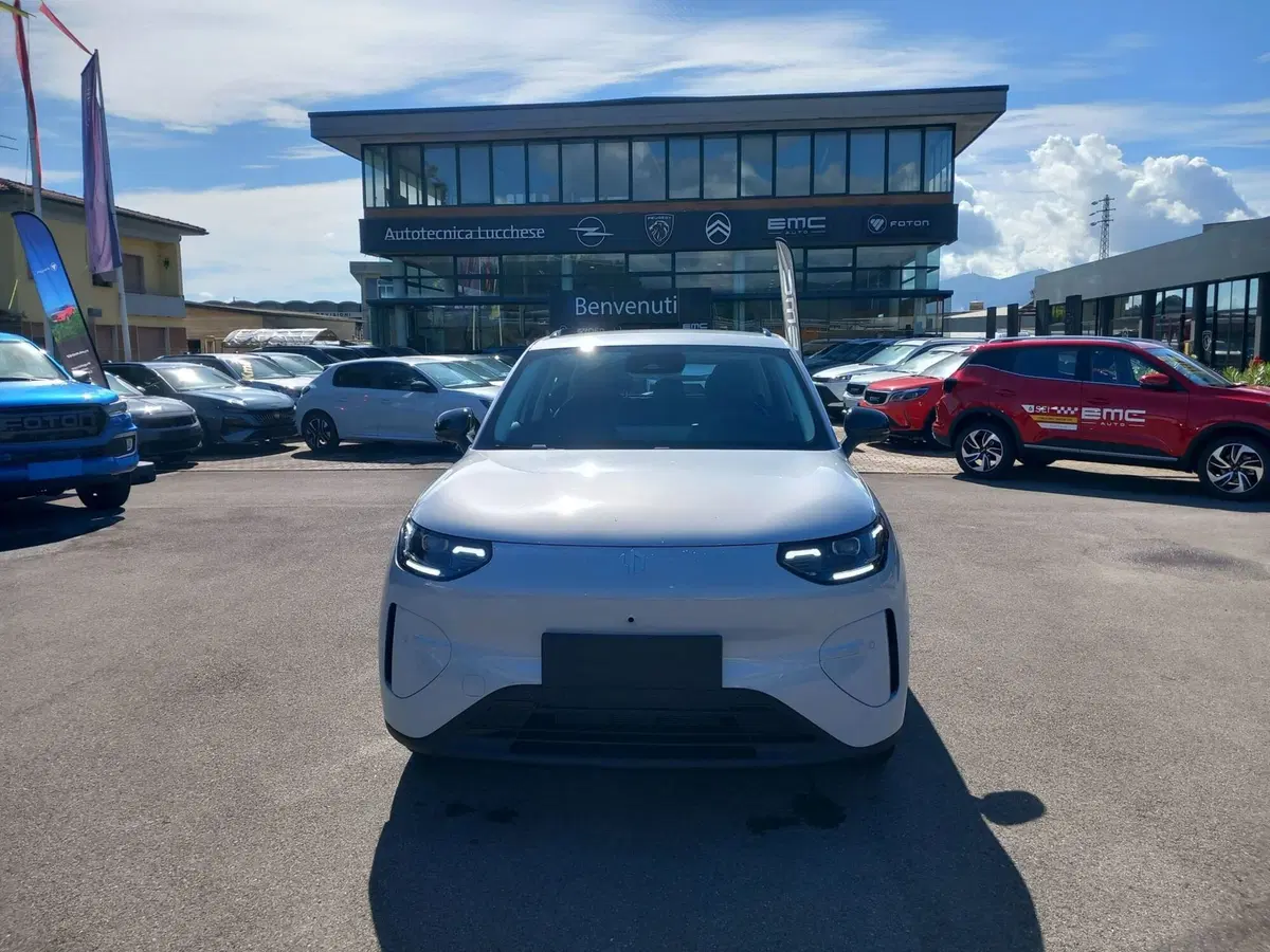 Leapmotor B03X nuova a Lucca (2)