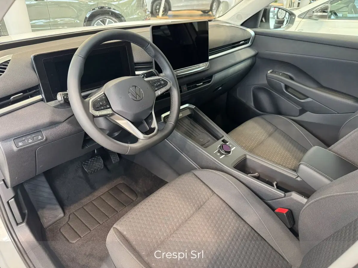 Volkswagen T-Roc nuova a Varese (8)