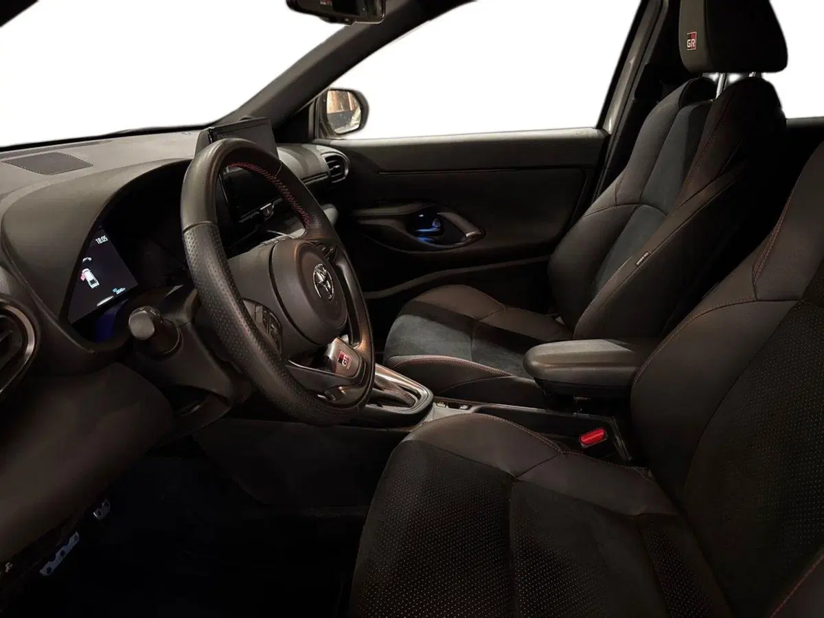 Toyota Yaris Cross usata a Prato (9)