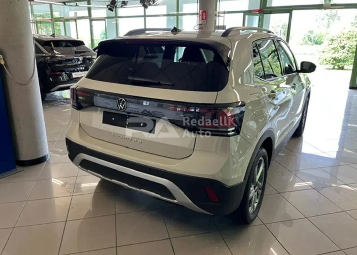 Volkswagen T-Cross nuova a Lecco (3)