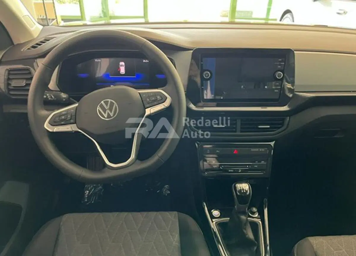 Volkswagen T-Cross nuova a Lecco (7)