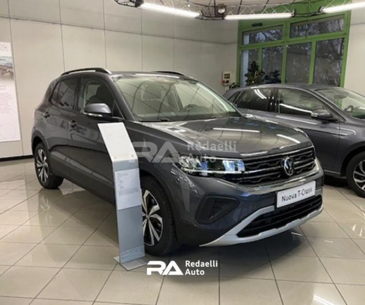 Volkswagen T-Cross nuova a Lecco (3)