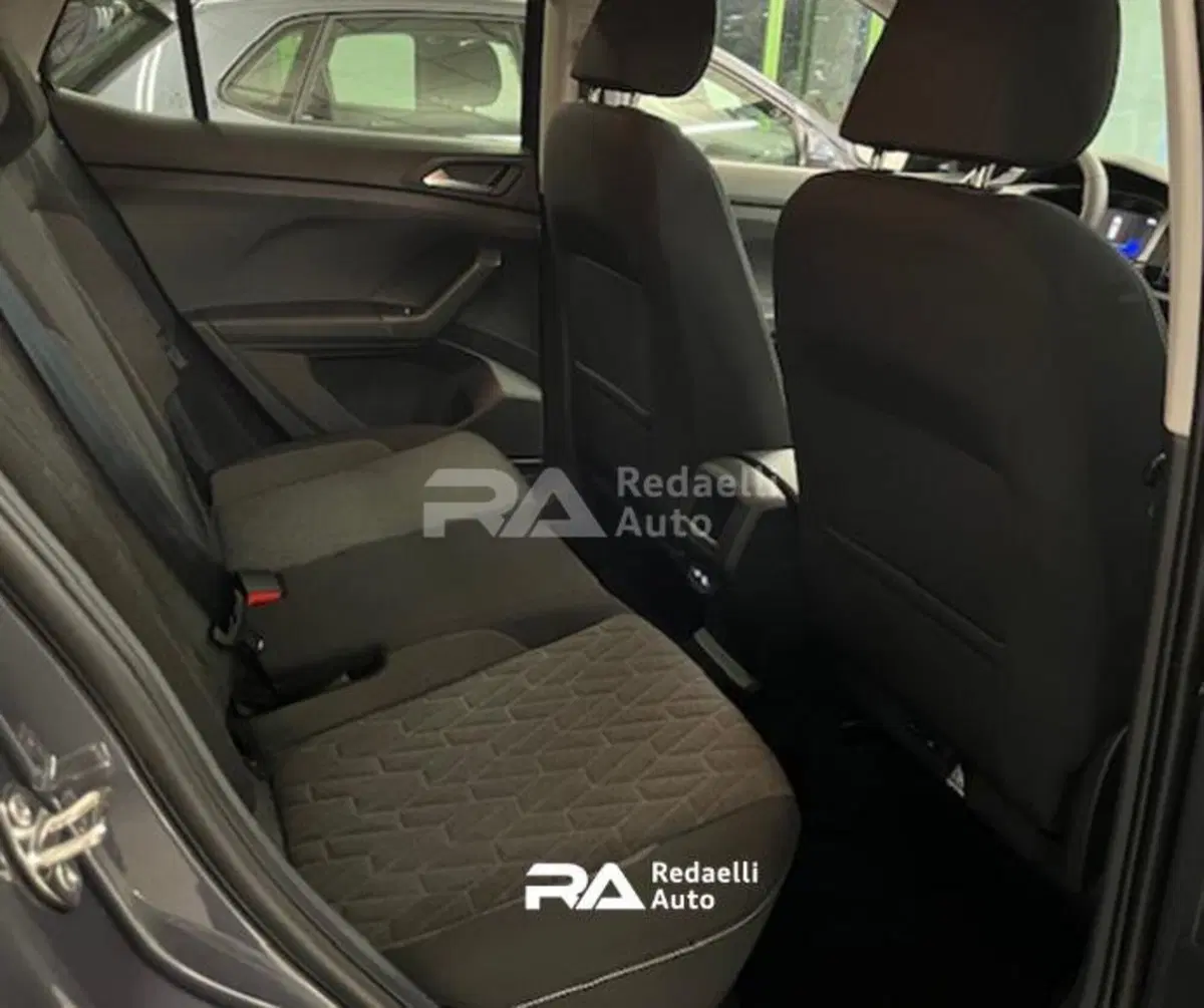 Volkswagen T-Cross nuova a Lecco (8)
