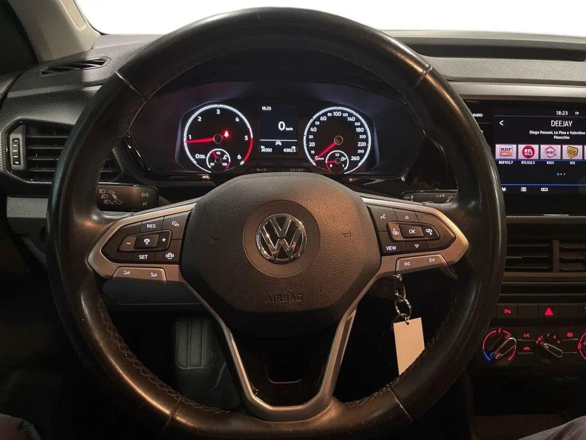 Volkswagen T-Cross usata a Prato (10)
