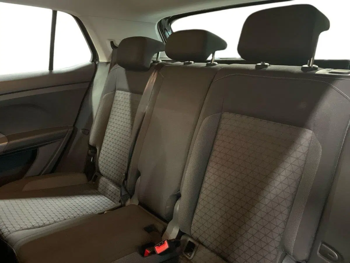 Volkswagen T-Cross usata a Prato (12)