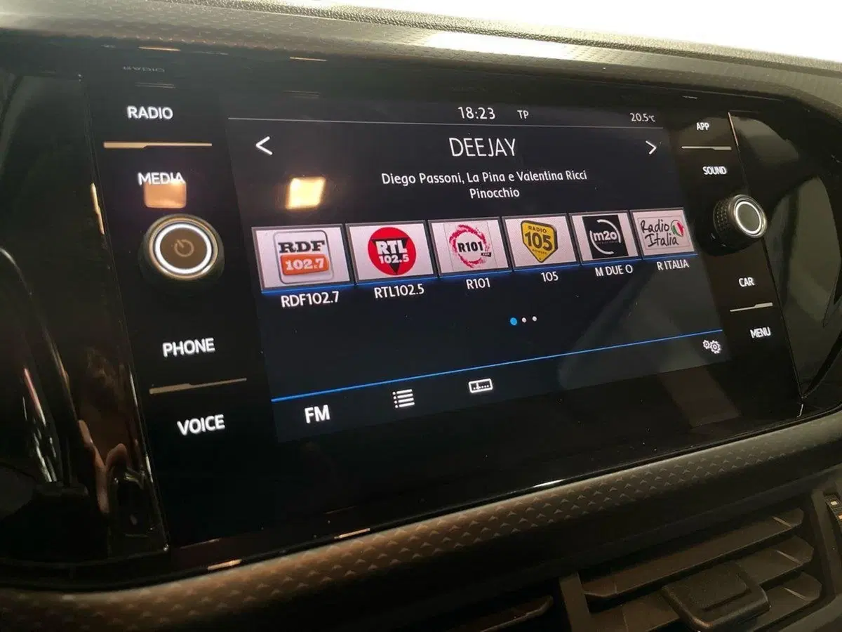 Volkswagen T-Cross usata a Prato (14)
