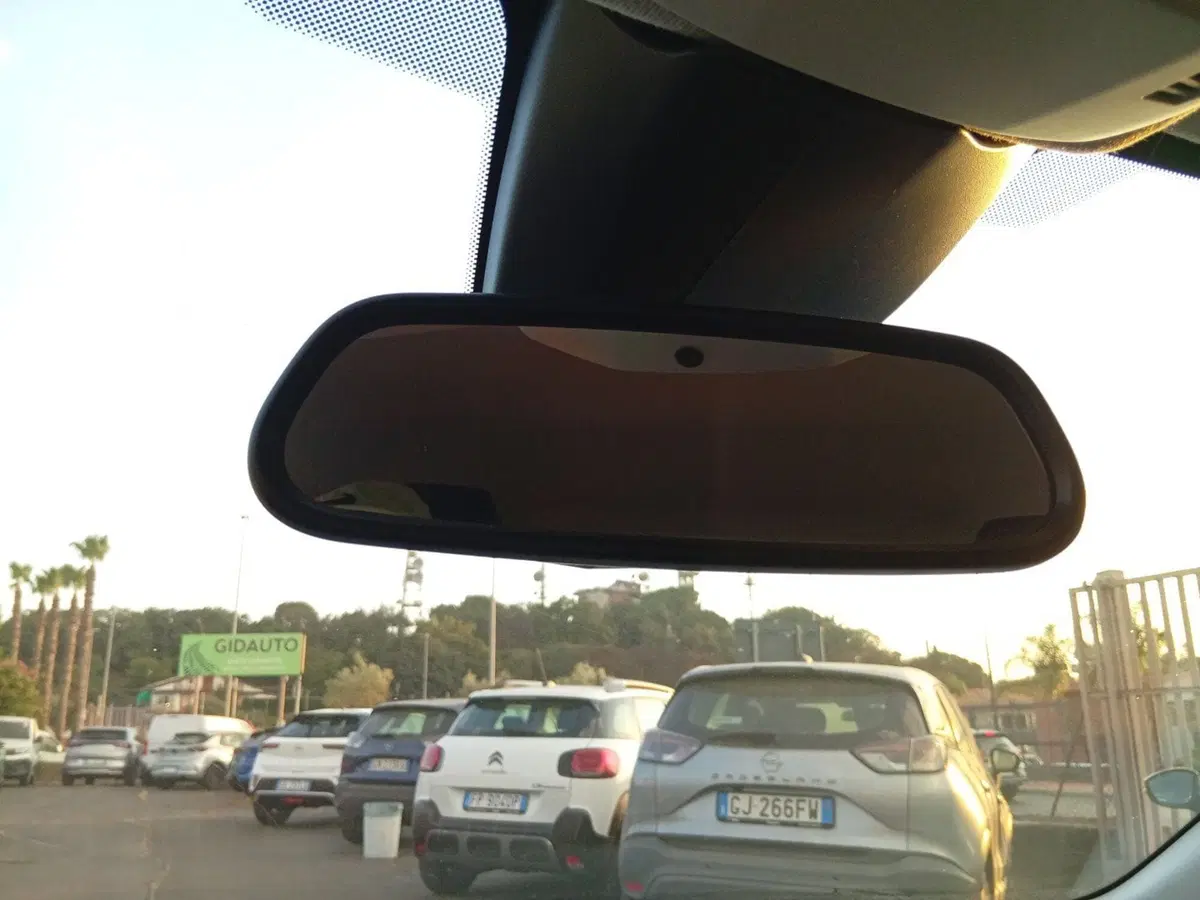Opel Corsa nuova a Catania (15)
