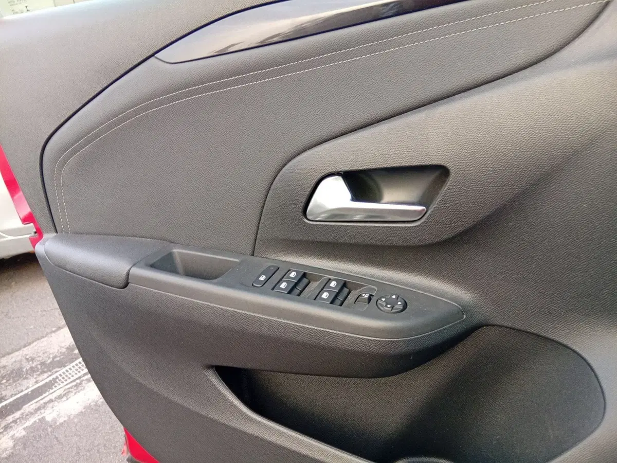 Opel Corsa nuova a Catania (17)