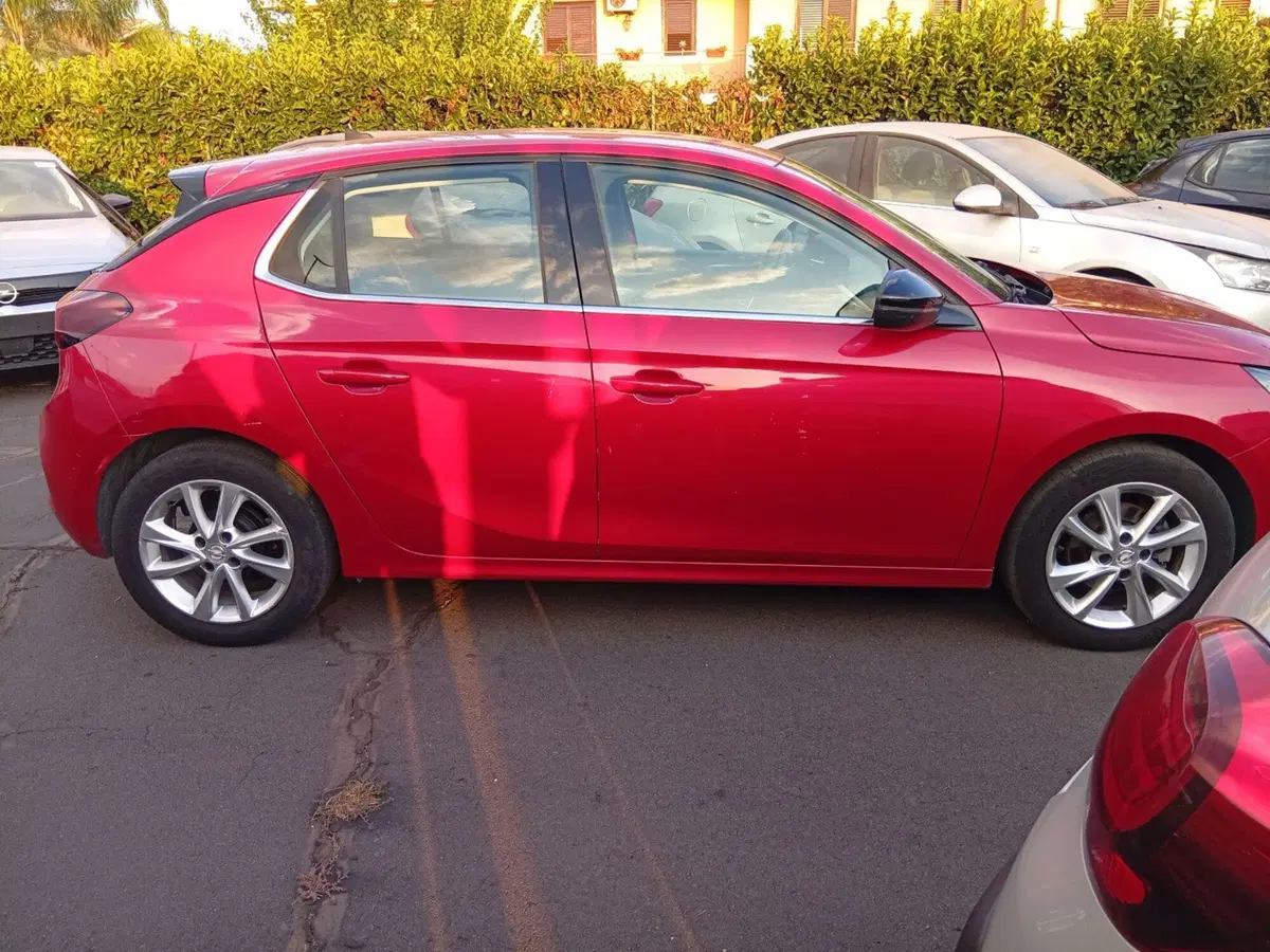 Opel Corsa nuova a Catania (2)