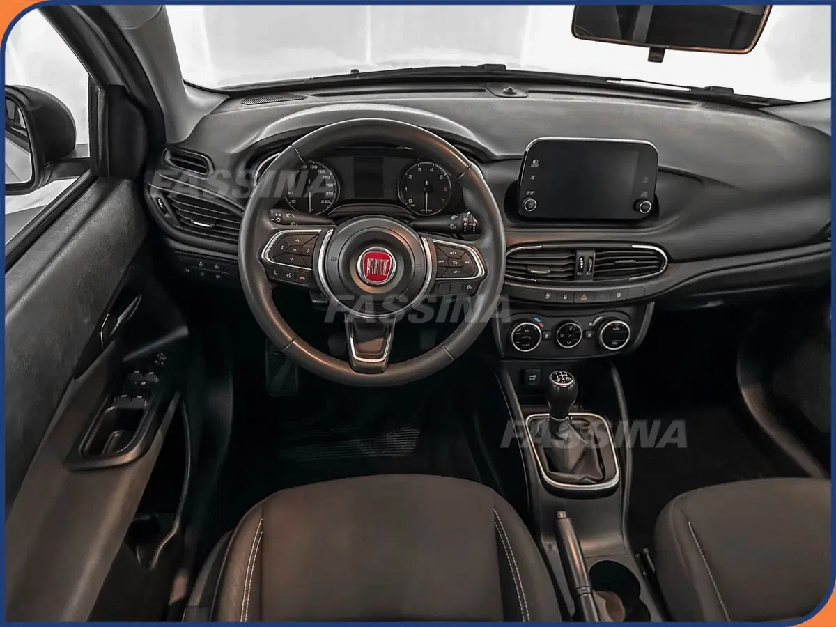Fiat Tipo Station Wagon usata a Milano (11)