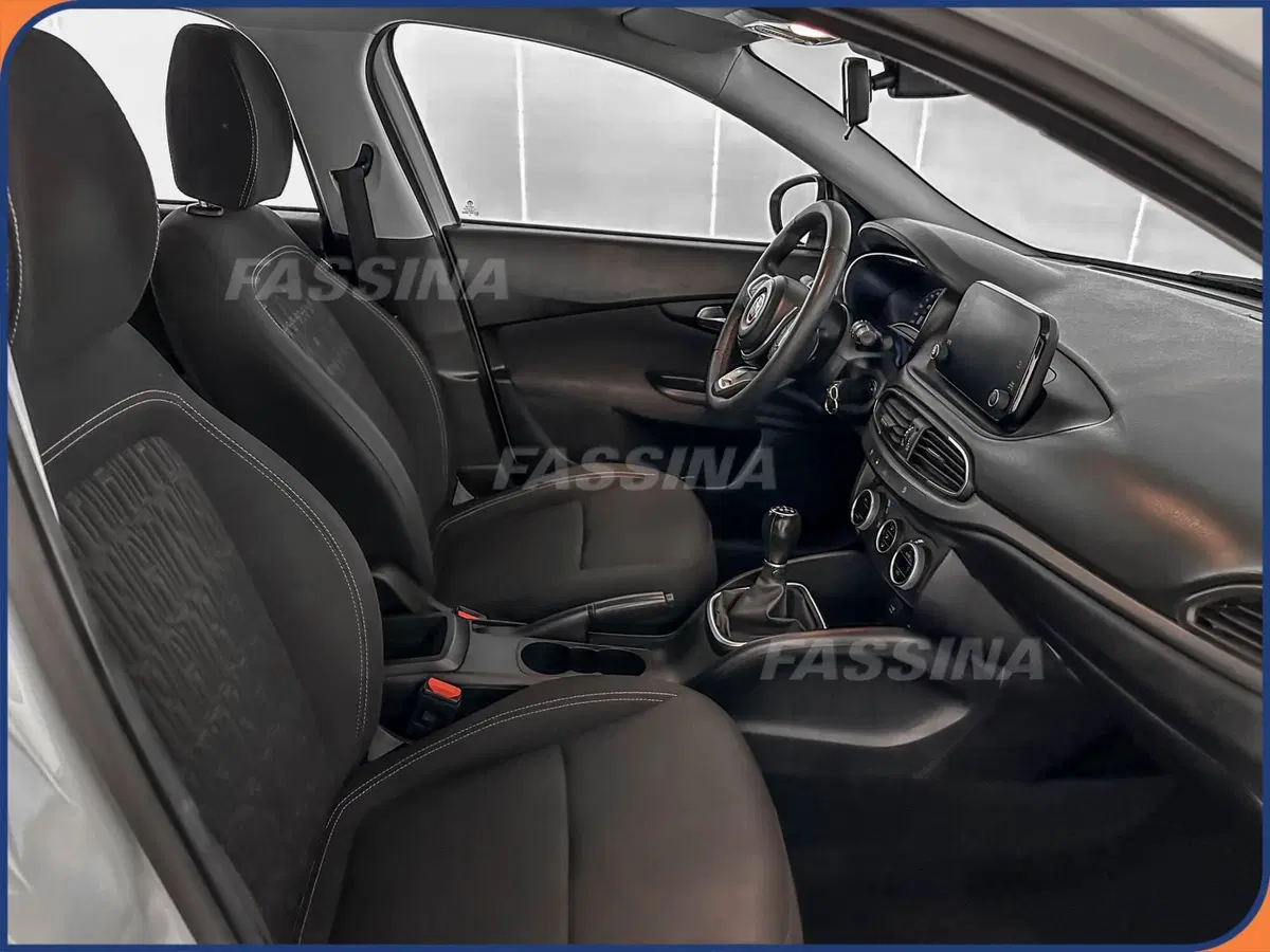 Fiat Tipo Station Wagon usata a Milano (14)