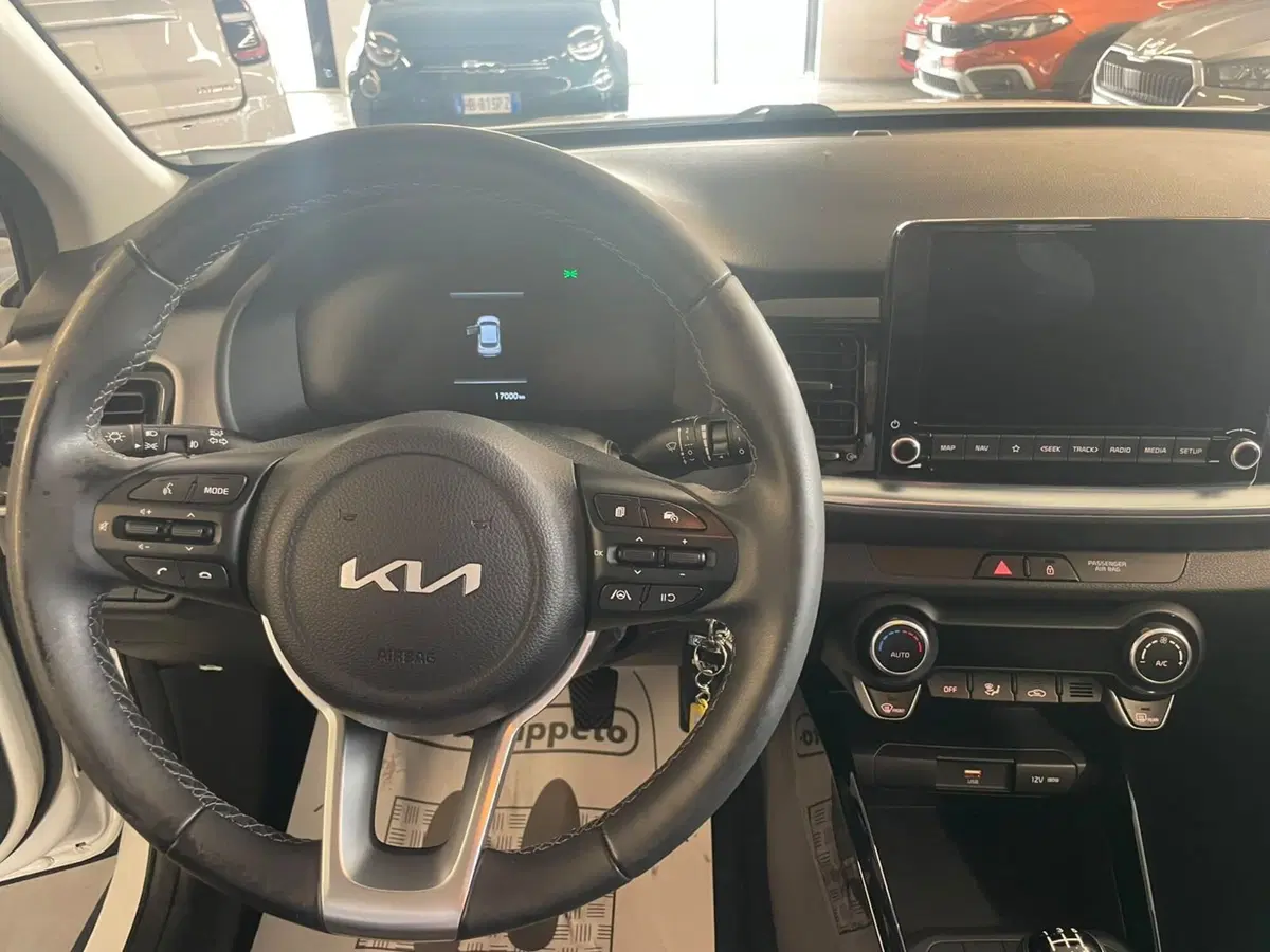 Kia Stonic usata a Lucca (9)
