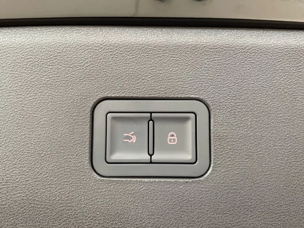 Byd Seal 6 DM-i Station Wagon nuova a Lodi (12)