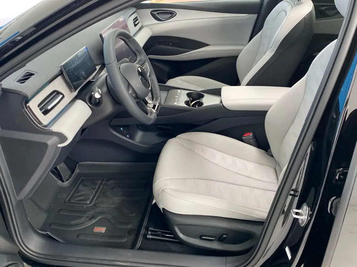 Byd Seal 6 DM-i Station Wagon nuova a Lodi (7)