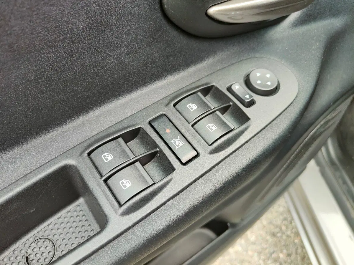 Lancia Ypsilon usata a Torino (16)