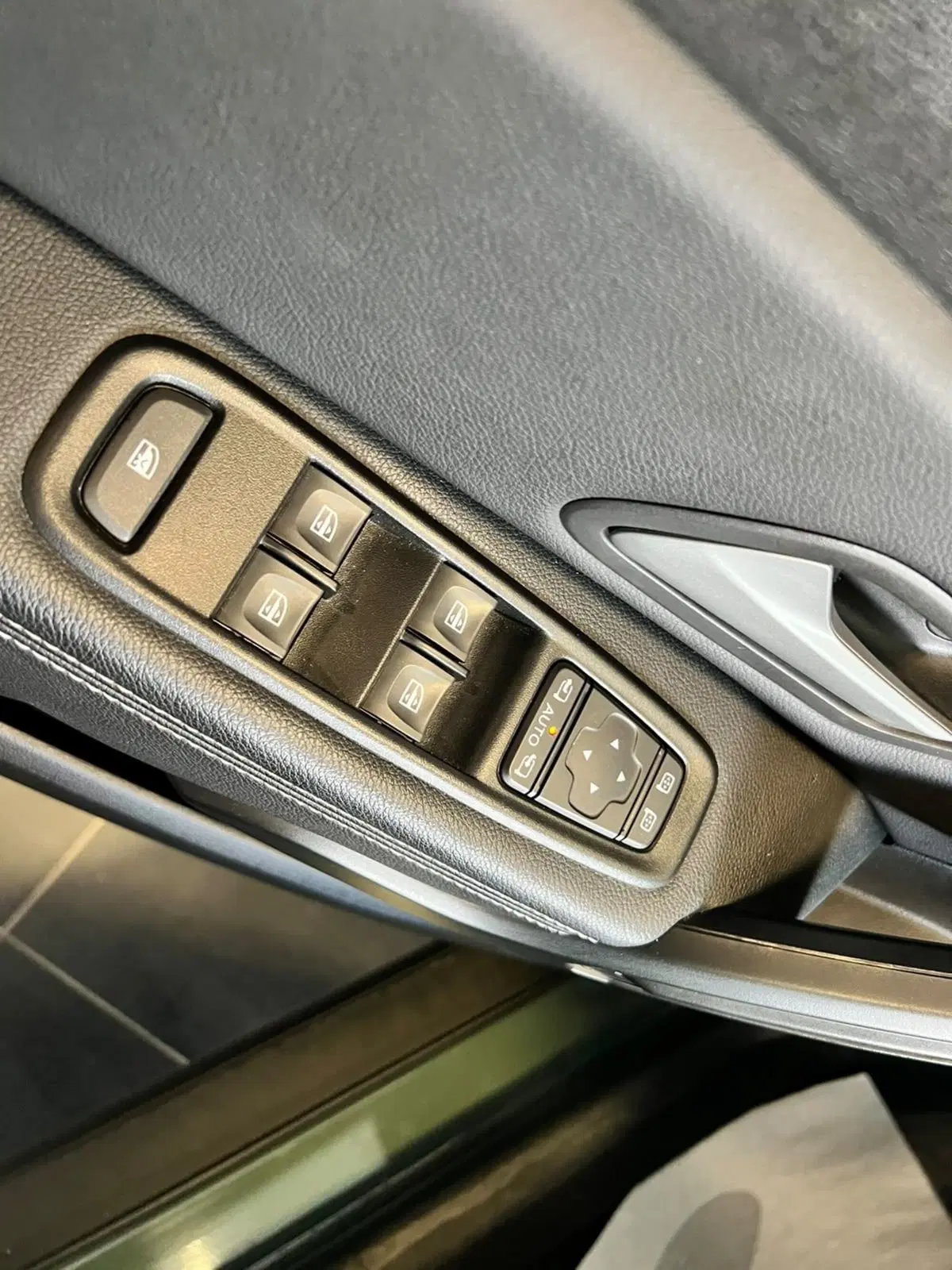 Dacia Duster usata a Torino (9)