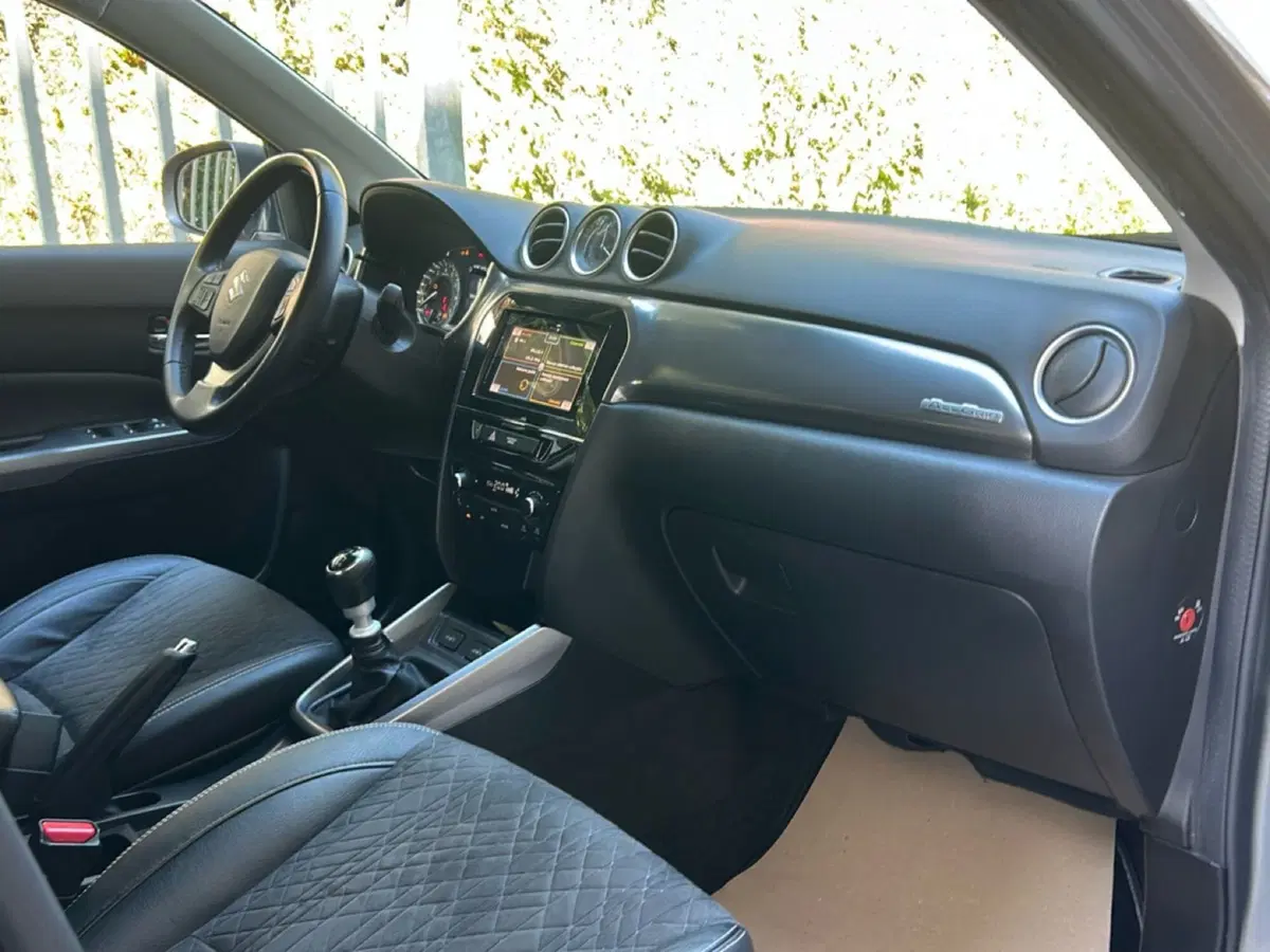 Suzuki Vitara usata a Vercelli (19)