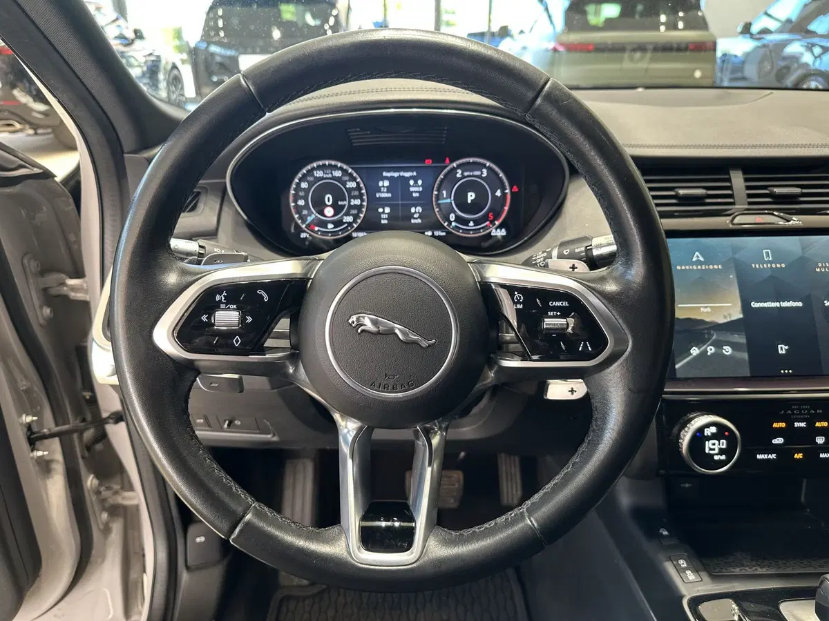 Jaguar E-Pace usata a Forlì-Cesena (10)