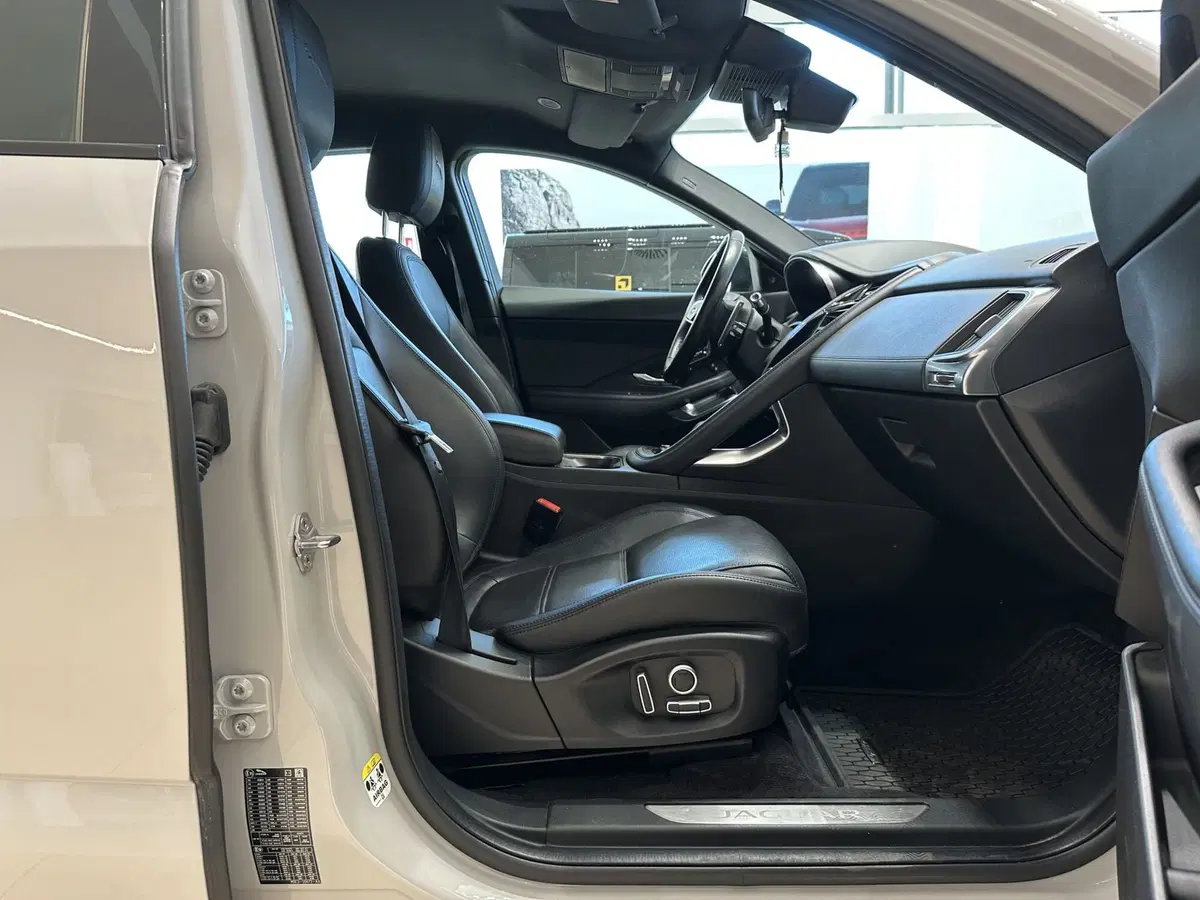 Jaguar E-Pace usata a Forlì-Cesena (3)