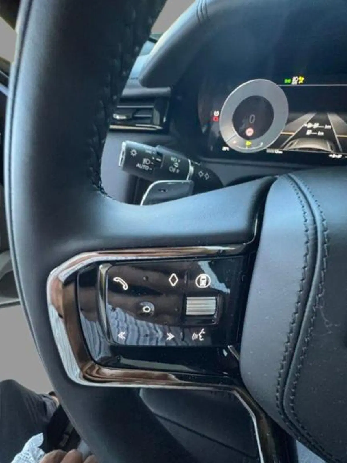 Land Rover Range Rover Velar nuova a Monza e Brianza (17)