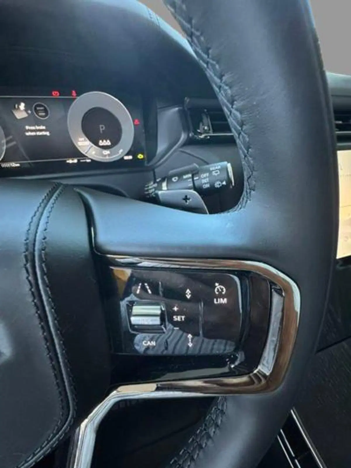 Land Rover Range Rover Velar nuova a Monza e Brianza (18)