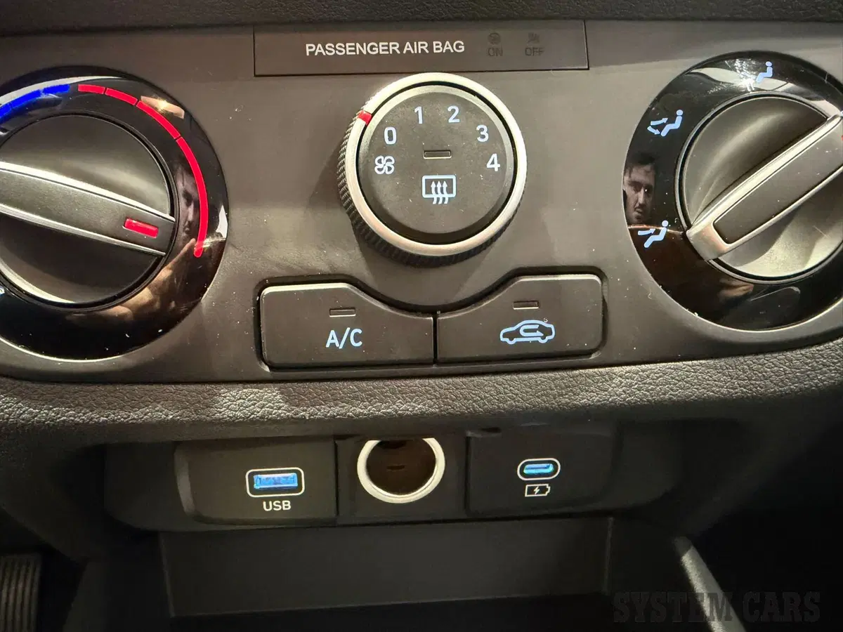 Hyundai i10 nuova a Varese (13)