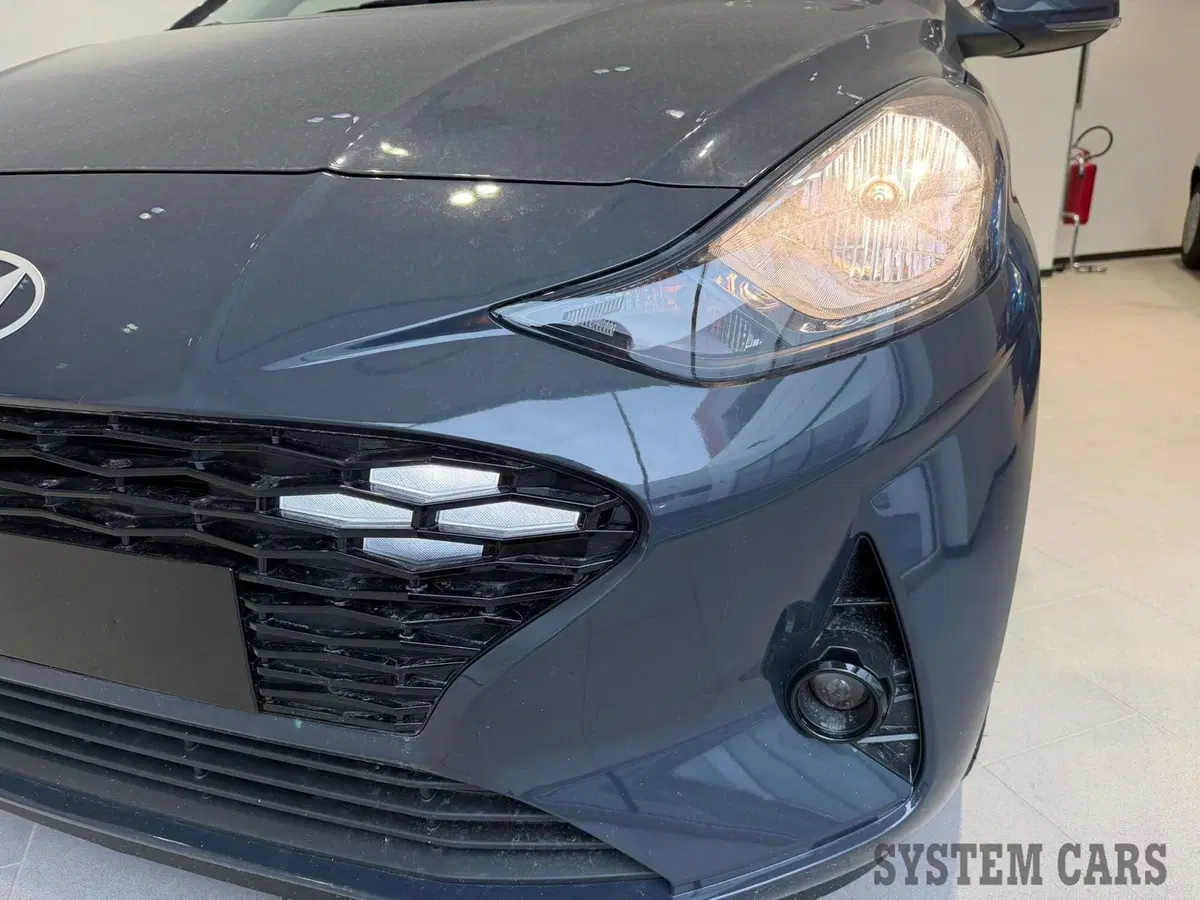 Hyundai i10 nuova a Varese (4)