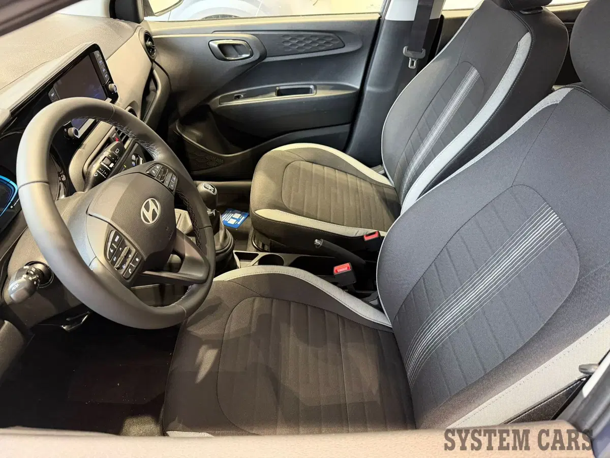 Hyundai i10 nuova a Varese (7)