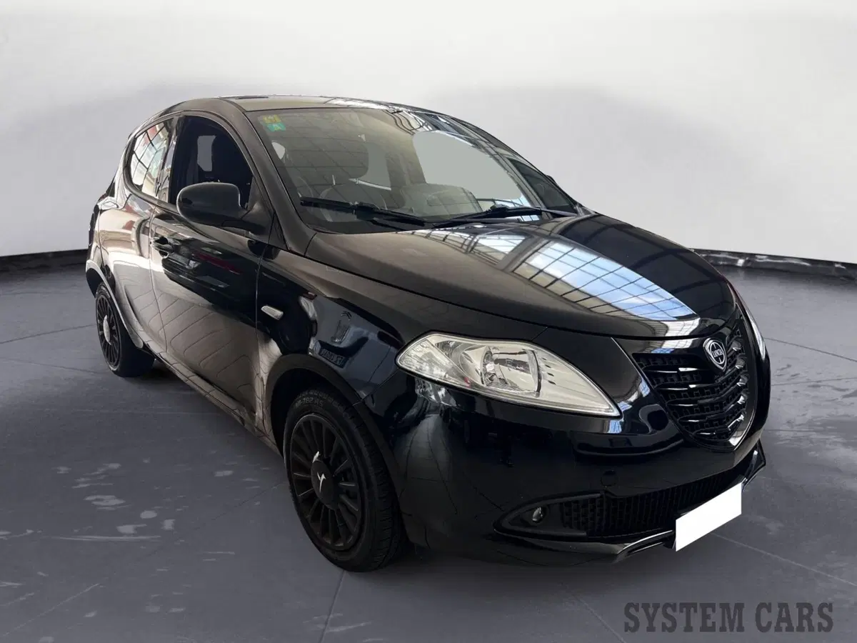 Lancia Ypsilon usata a Monza e Brianza (3)