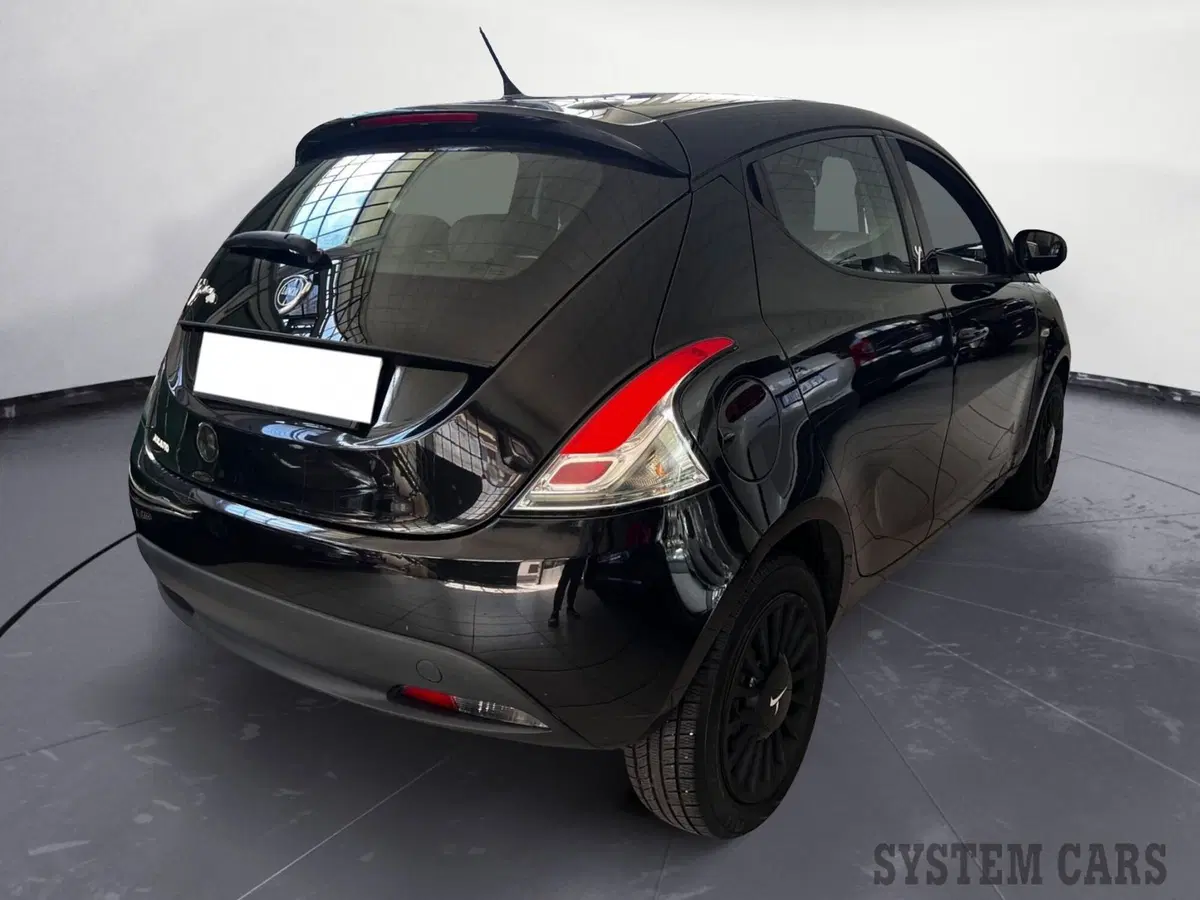 Lancia Ypsilon usata a Monza e Brianza (6)