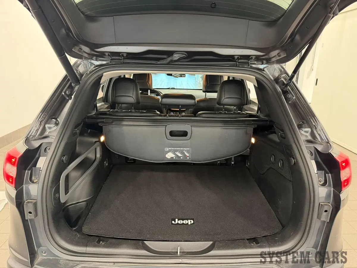 Jeep Cherokee usata a Varese (19)